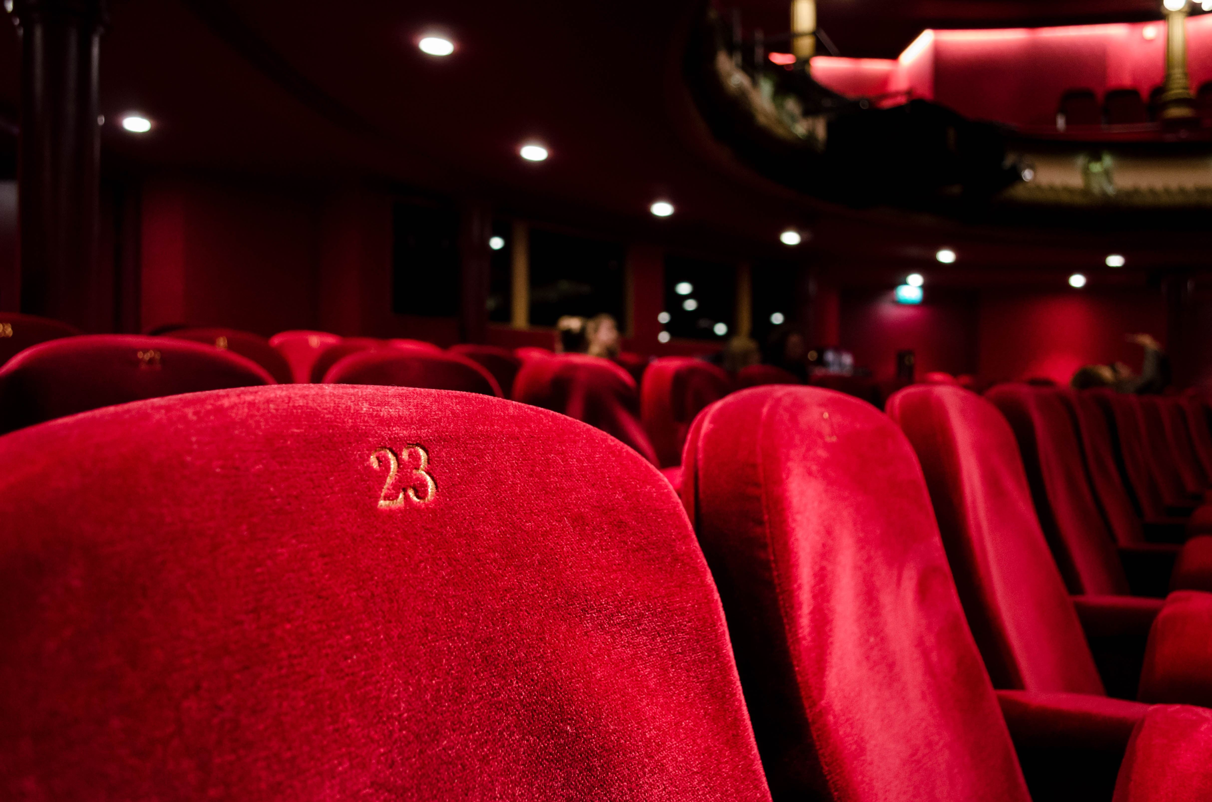 映画館の座席