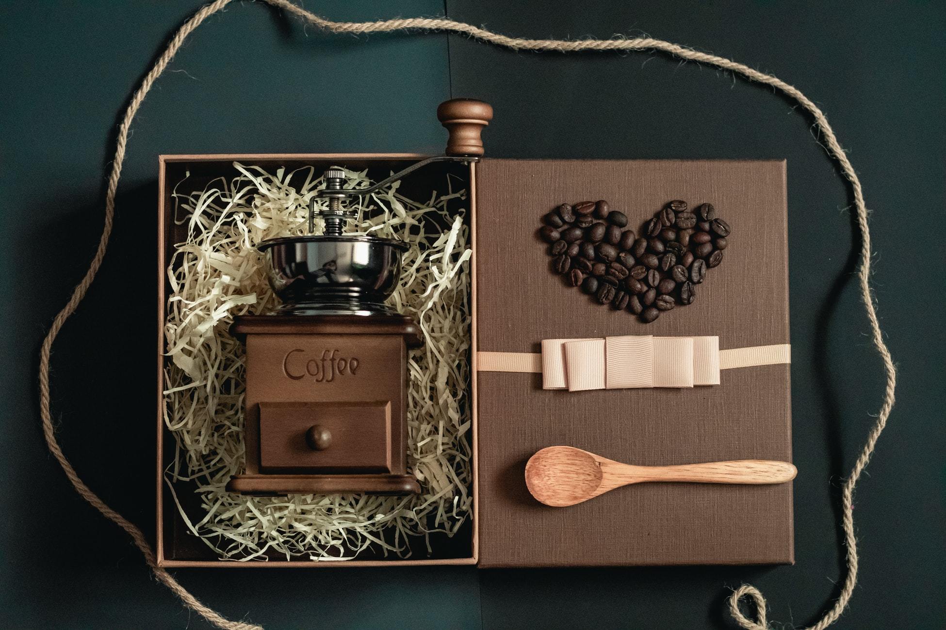 オープンされたコーヒーのギフトセット