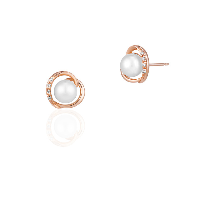 ピンクゴールドピアス