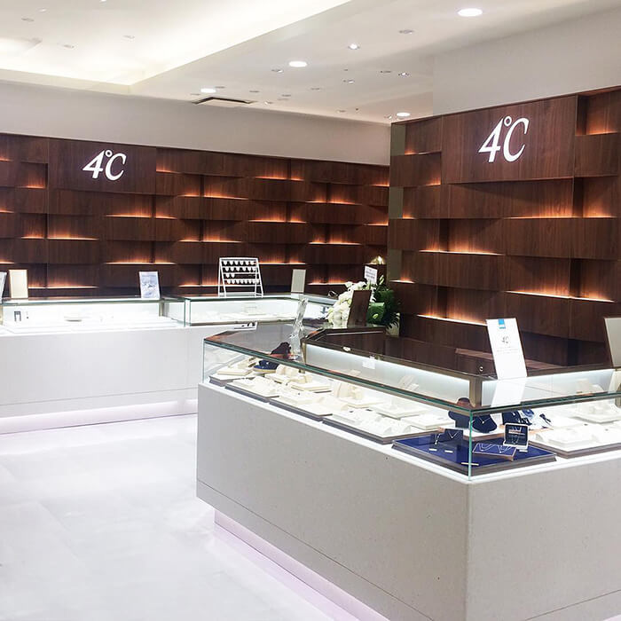 4℃の店舗内装