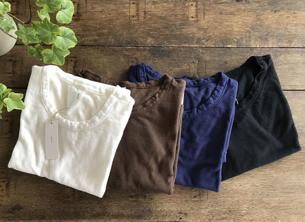 4色のTシャツ