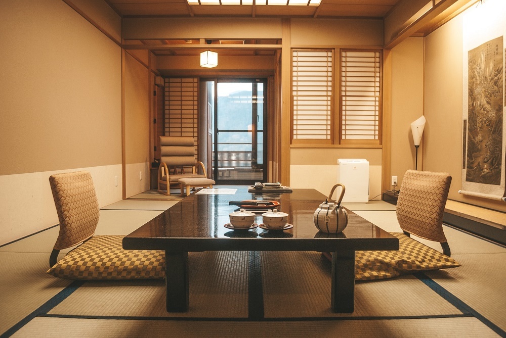 温泉旅館の室内
