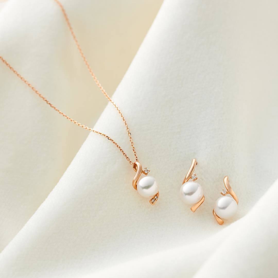 4℃のパールネックレスとピアス
